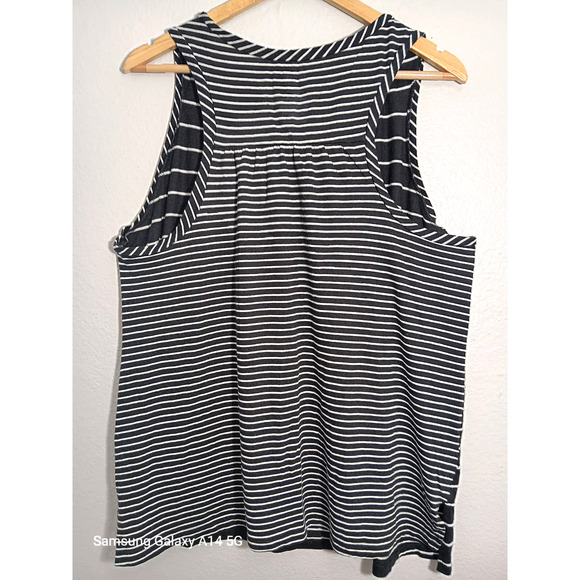 Danskin Now Athletic Sports Stripped Sleeveless Black Plus Siz 2X/18W Top Blouse - Picture 2 of 8